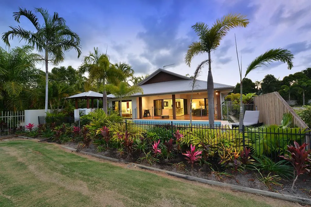 17 Cascade House - Luxury Holiday Home Port Douglas