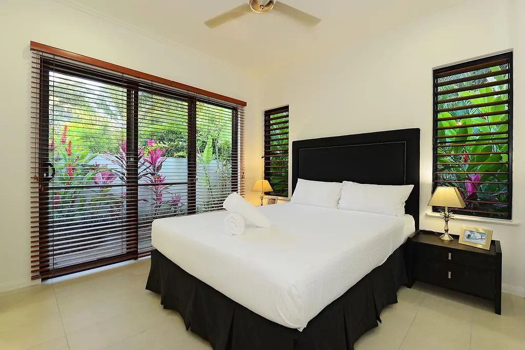 17 Cascade House - Luxury Holiday Home  Port Douglas