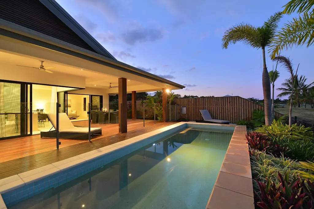 17 Cascade House - Luxury Holiday Home Port Douglas