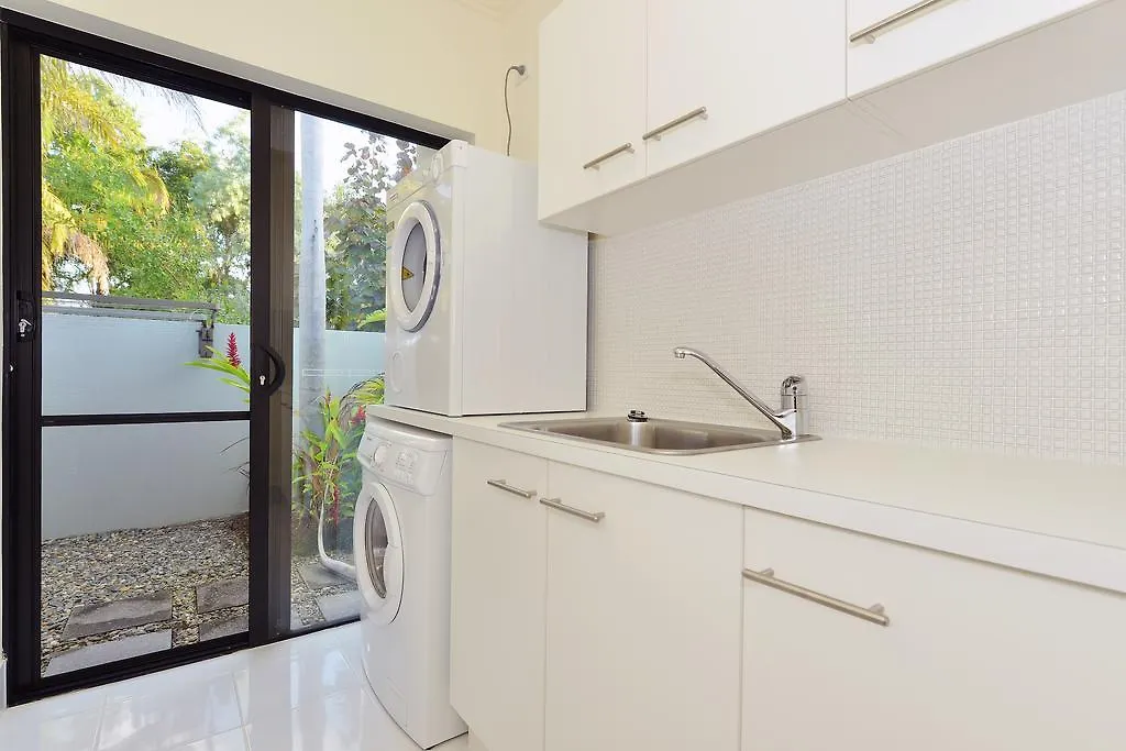 17 Cascade House - Luxury Holiday Home Port Douglas